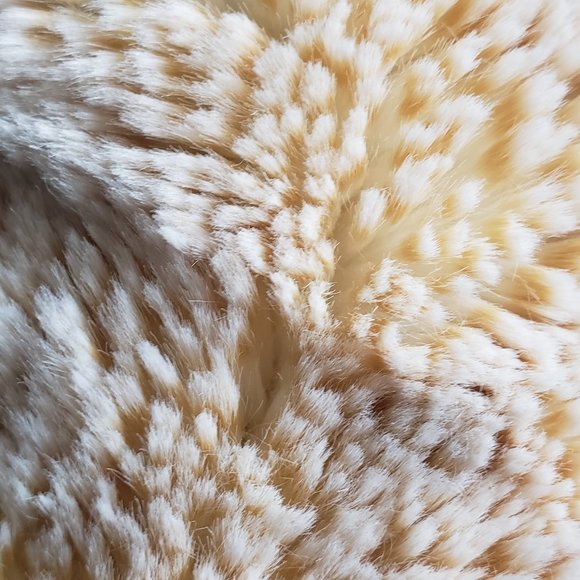 Z Gallerie Faux Chinchilla Throw GOLD - Picture 6 of 12